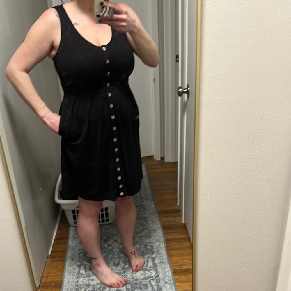 Black Sleeveless Button-Down Dress